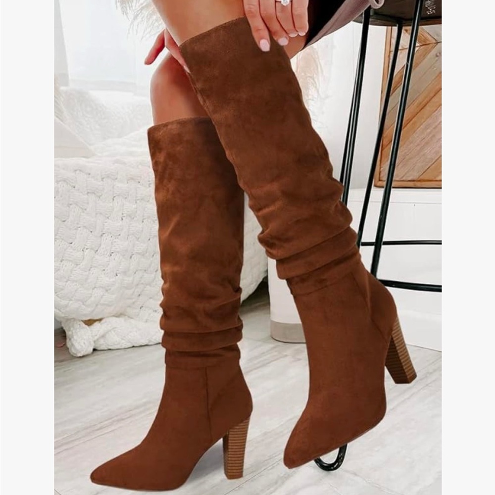 EUC Juliet Holy knee high slouchy faux suede chunky heel boots 👢